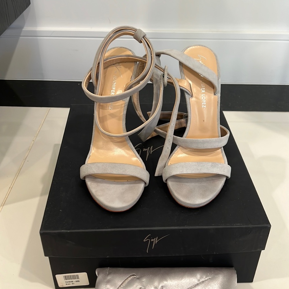 Giuseppe Zanotti x Jennifer Lopez Gray Suede Heel Sandals - Size 37